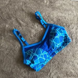SOLD🌟LUCY sports bra🌟